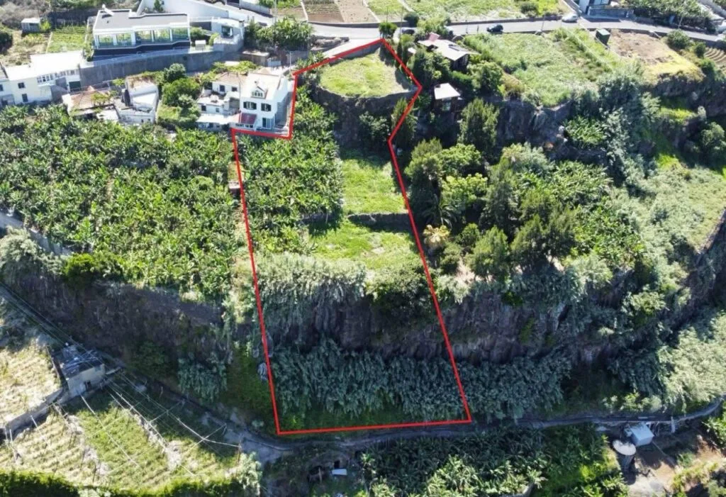Two adjacent building plots with ocean views in Canhas, Ponta do Sol, Madeira (photo 2)