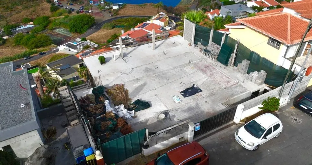 Detached villa under construction in Canico, Garajau, Madeira with Atlantic ocean views (photo 3)