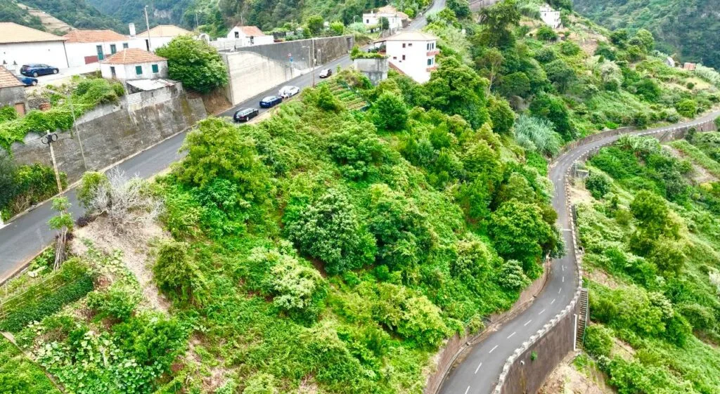 Building land with approved project for one house in Faial, Santana, Madeira (photo 9)